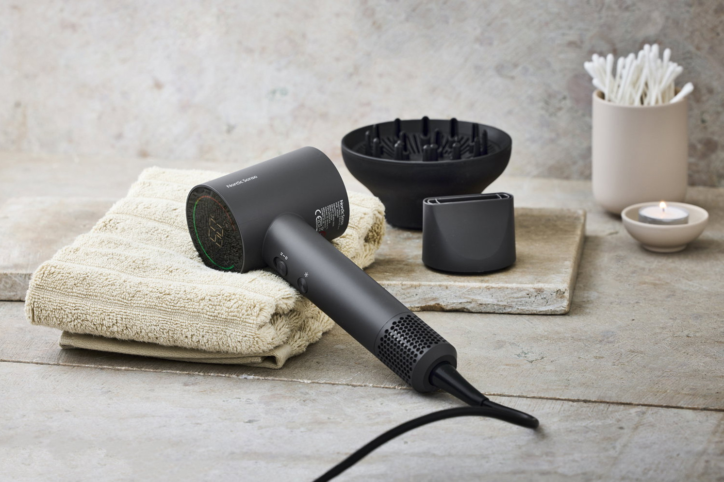 Nordic Sense 1600W AI Hårføner