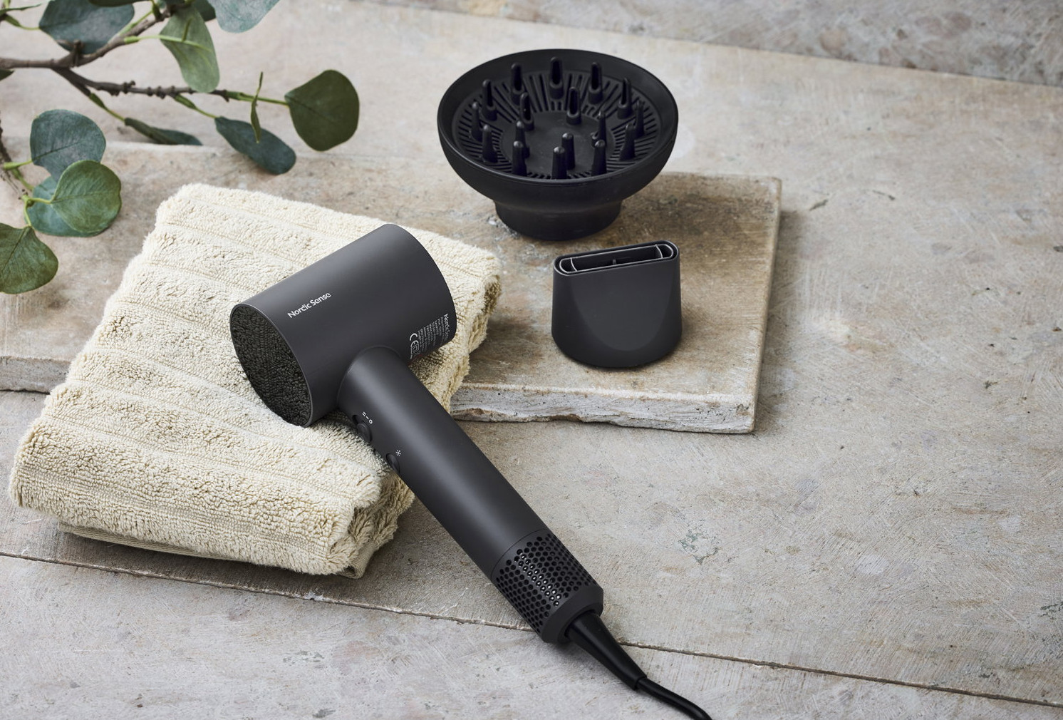 Nordic Sense 1600W AI Hårføner