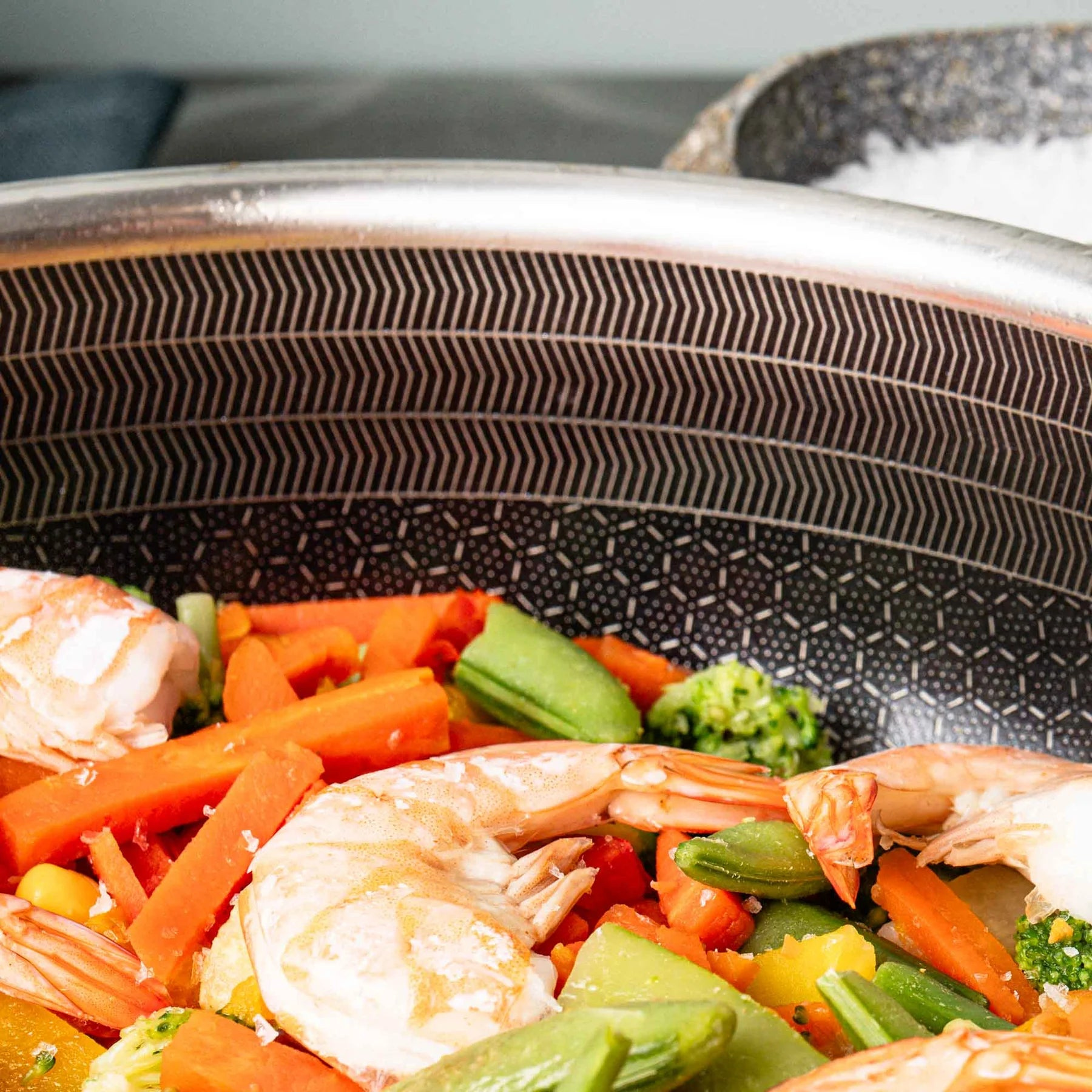 Gladkokken Hybrid Ø28 Slipp-Lett Sautépanne med Lokk