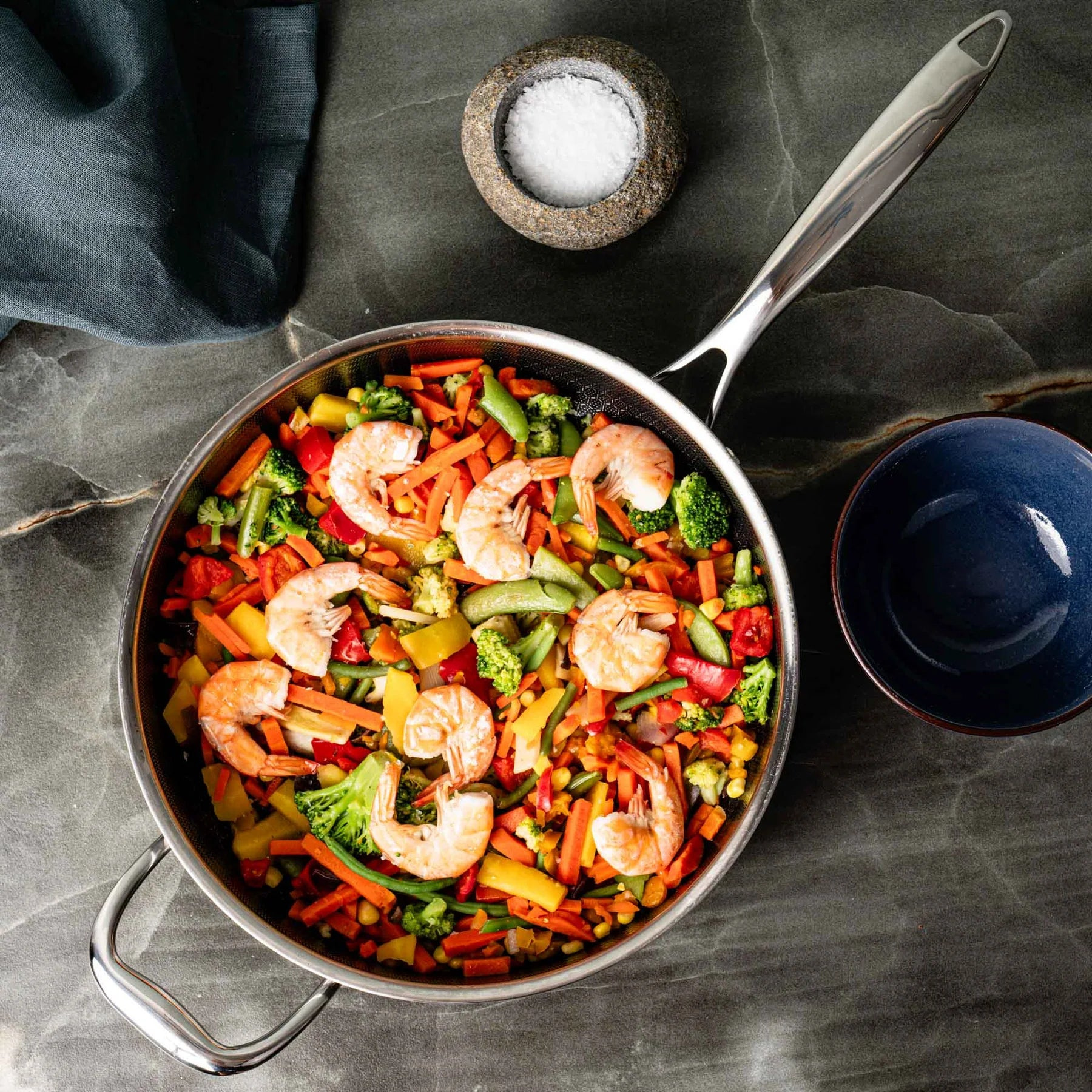 Gladkokken Hybrid Ø28 Slipp-Lett Sautépanne med Lokk